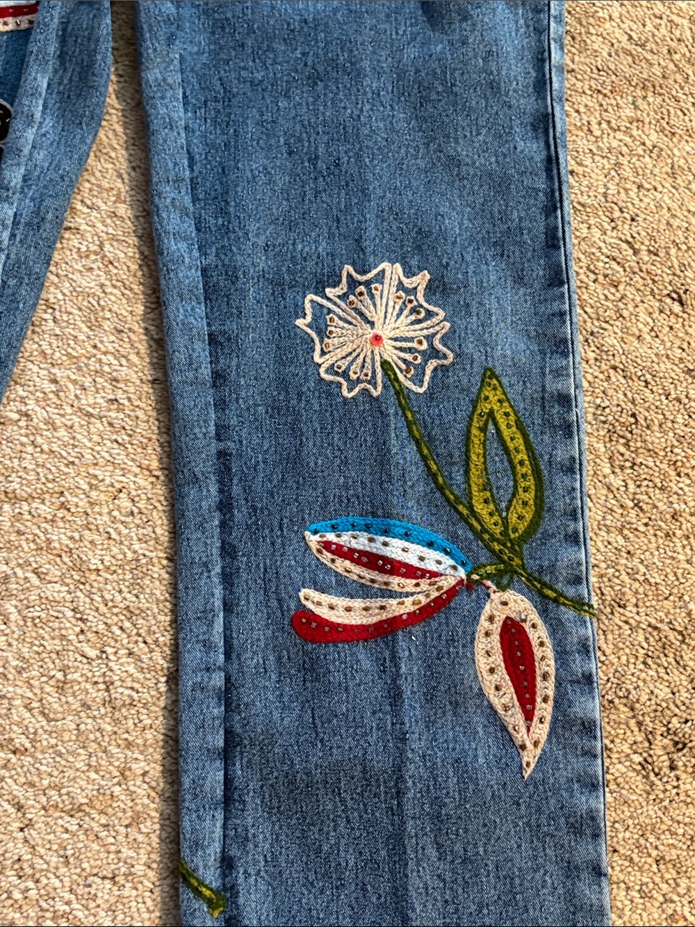 Vintage Y2K Pure Gold Floral Embroidered Beaded Jeans Size 4 boho festival denim - Picture 3 of 8